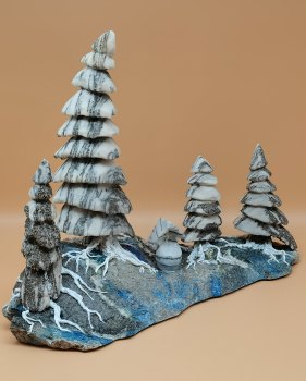 Binntree-Gruppe auf Ultramarin-Lapis